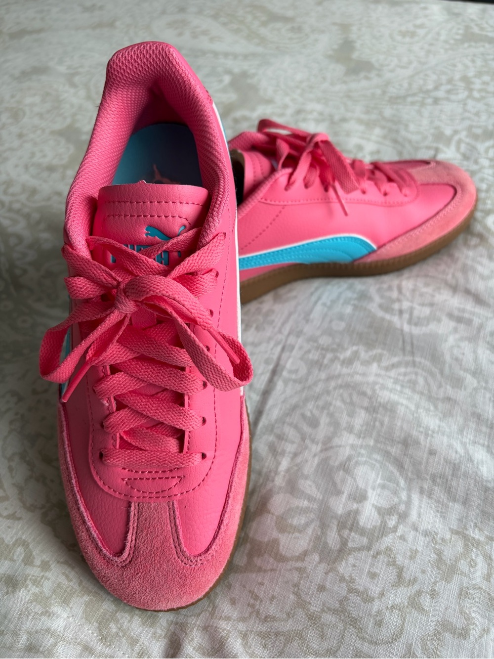 PUMA Women's 7.5 Athletic Sneakers Pink and Blue Gum Colorblock Lace Up - Picture 3 of 8